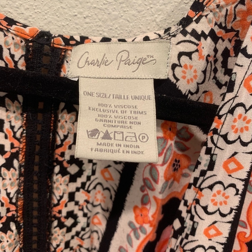 Charlie Paige Kimono Floral - Picture 4 of 4